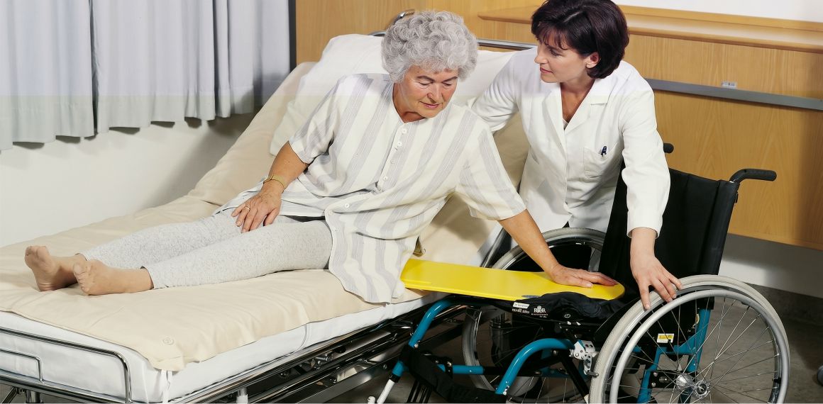 Перемещение лежачего больного в домашних условиях